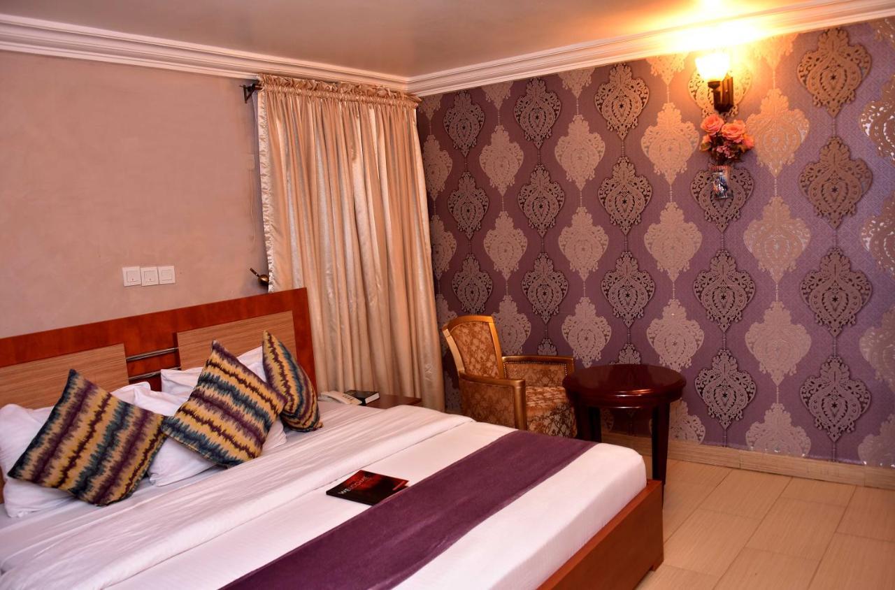 Petrus Hotels Royale Abuja Exterior photo