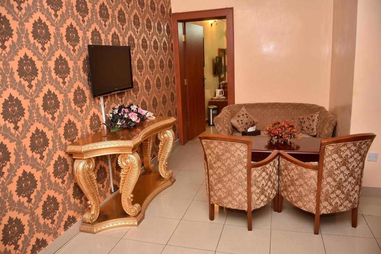 Petrus Hotels Royale Abuja Exterior photo