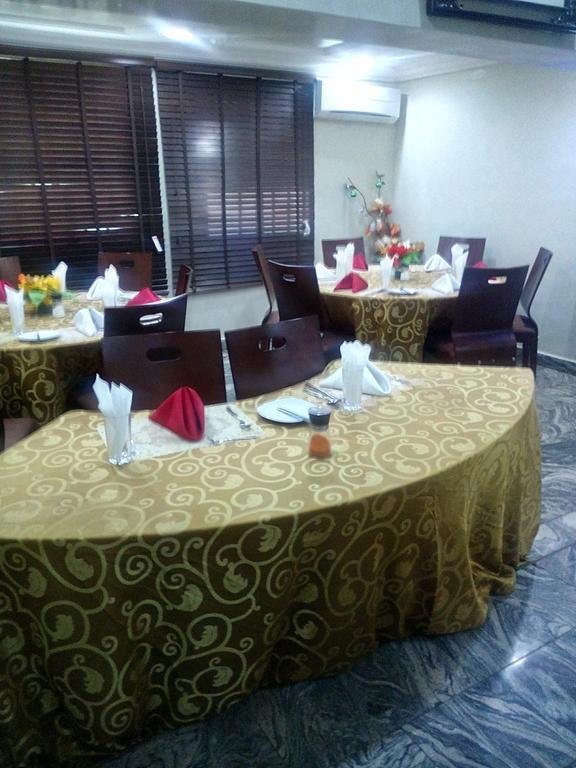 Petrus Hotels Royale Abuja Exterior photo