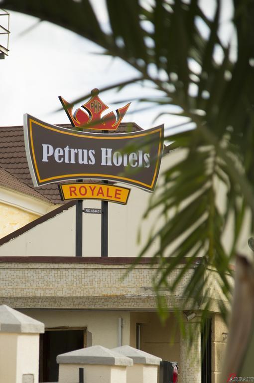 Petrus Hotels Royale Abuja Exterior photo